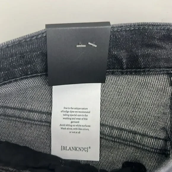 NWT BLANK NYC The Fulton Roll Up Short in Sneak Preview Size 27 - Picture 8 of 11